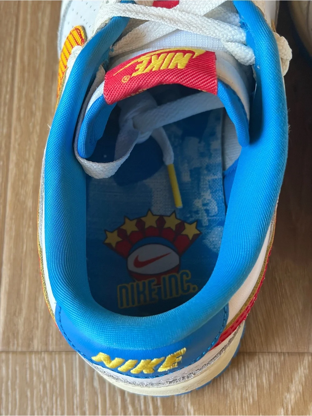 Nike Dunk Low Retro SE Pop Art Sneakers Size 7 White Blue Red Yellow